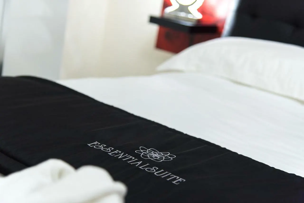 Essential Suite B&B Botanic Naples Italy